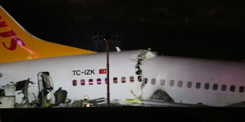 Turkish plane breaks into three
