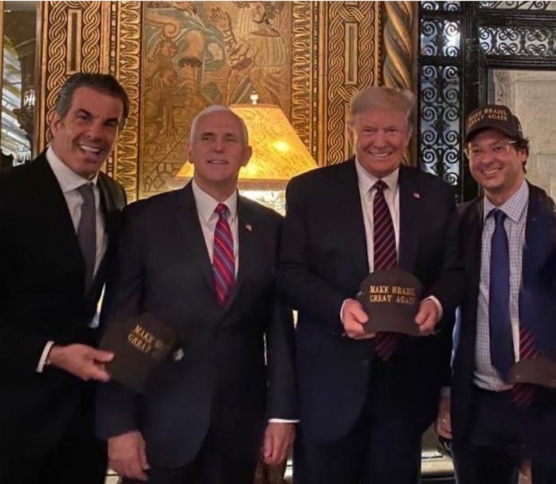 Fabio Wajngarten, right with Trump, 3rd right on Saturday in Florida