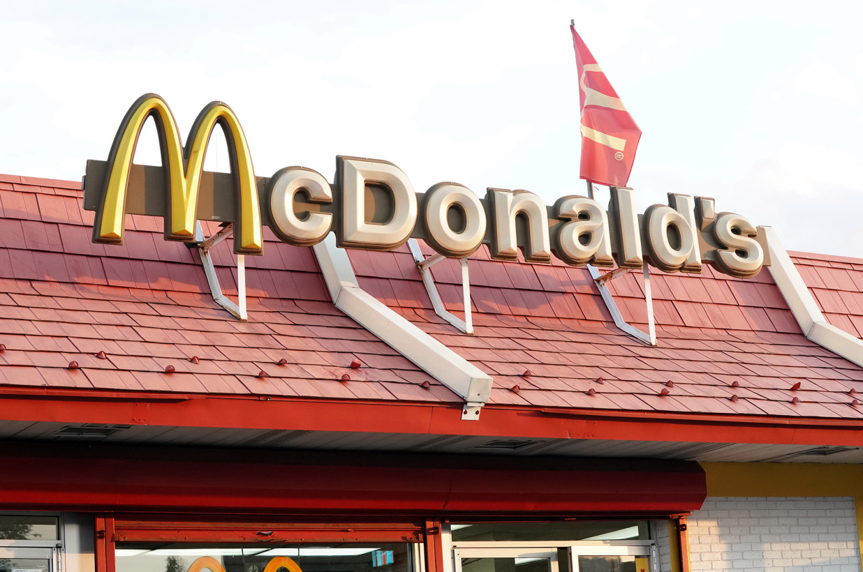 A McDonald’s- decapitated body of a man found on roof of Bronx’s outlet