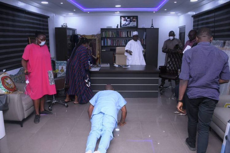 Davido prostrates before Oba Lawal