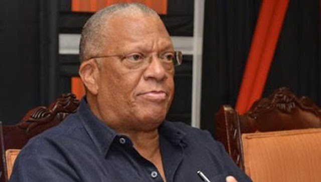 Peter Phillips quits