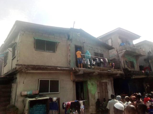 The weak building in Ijora Badia of Lagos