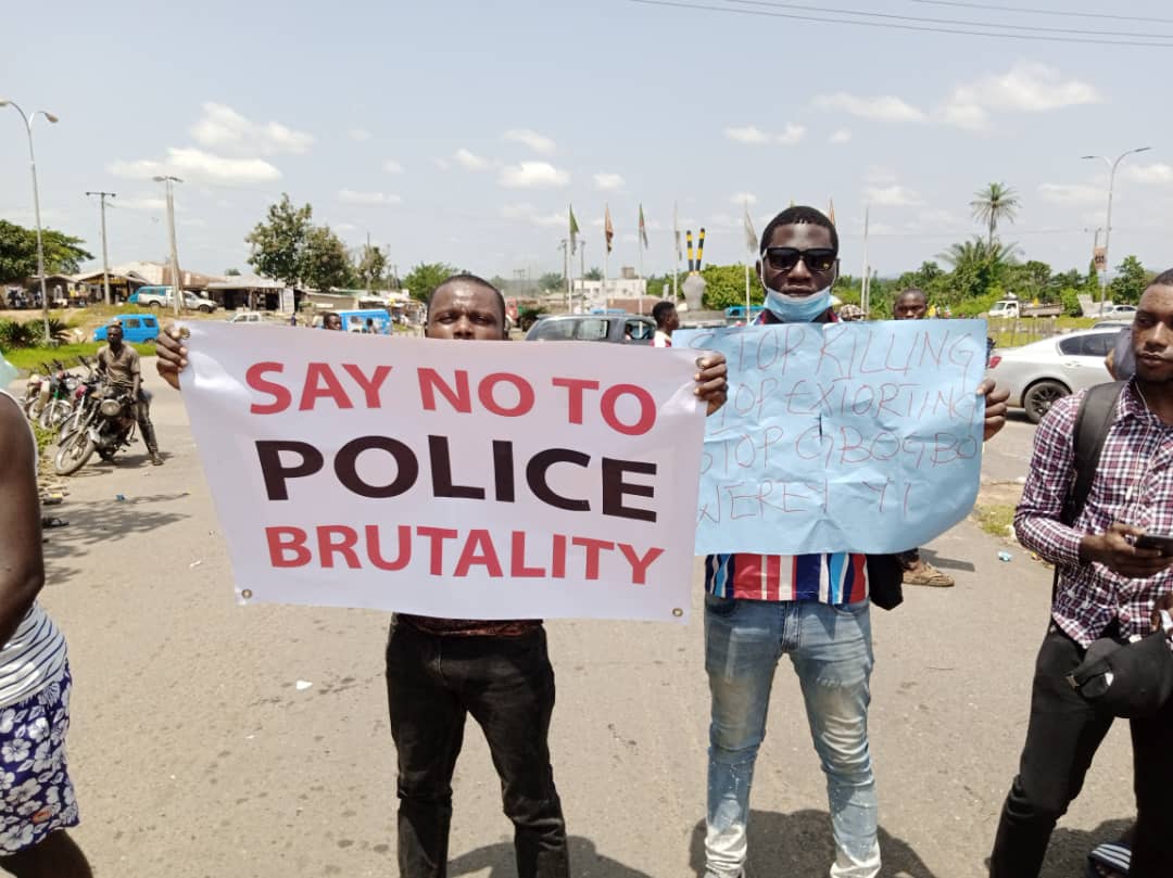 EndSARS-protesters-shut-Osun-governors-officeg
