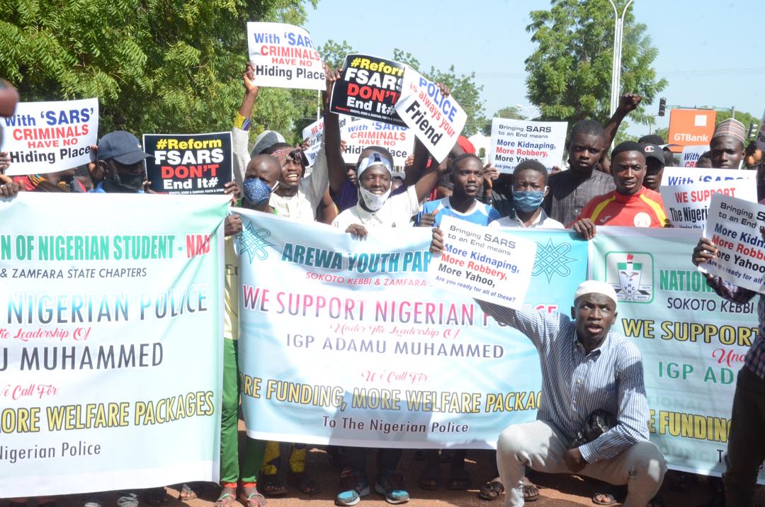 Youth-rally-in-support-of-SARS