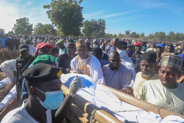 Governor Zulum helping to carry the dead in Zarbari