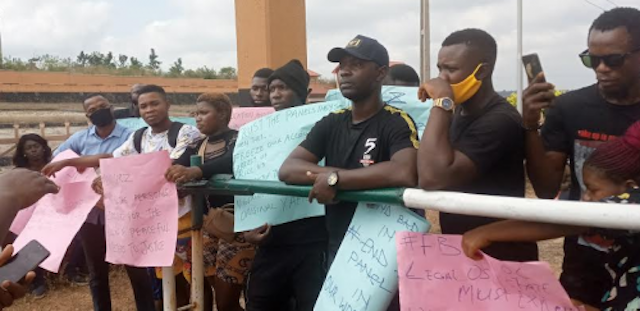 Protesters in Osogbo