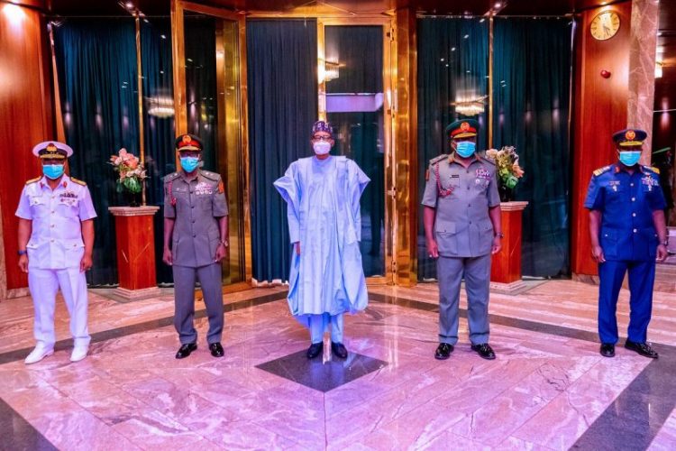 Buhari and service chiefs