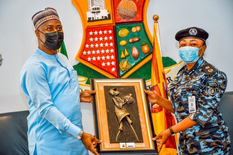 Makinde receives new Oyo Police Commissioner