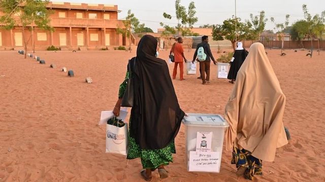CENI officials going for election duty in Niger