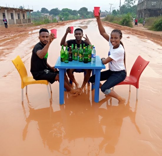 Owerri Chic , right and  Orjisblog had earlier turned the road into a beer parlour