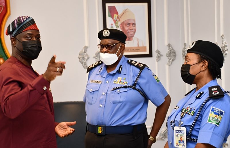 From left, Oyo State Governor, Seyi Makinde; Assistant Inspector General of Police in charge of Zone XI, Olasupo Ajani Babatunde and the Commissioner of Police, Oyo State Command, Ngozi Onadeko, during the AIG's courtesy visit to the Governor's Office, Secretariat, Ibadan.
