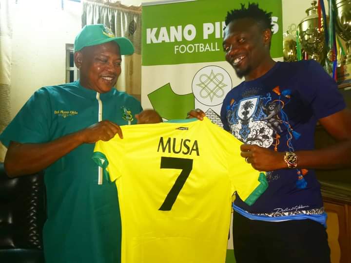Ahmed Musa, right signs for Kano Pillars on a short term deal
