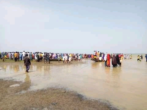98 still missing in Niger boat mishap