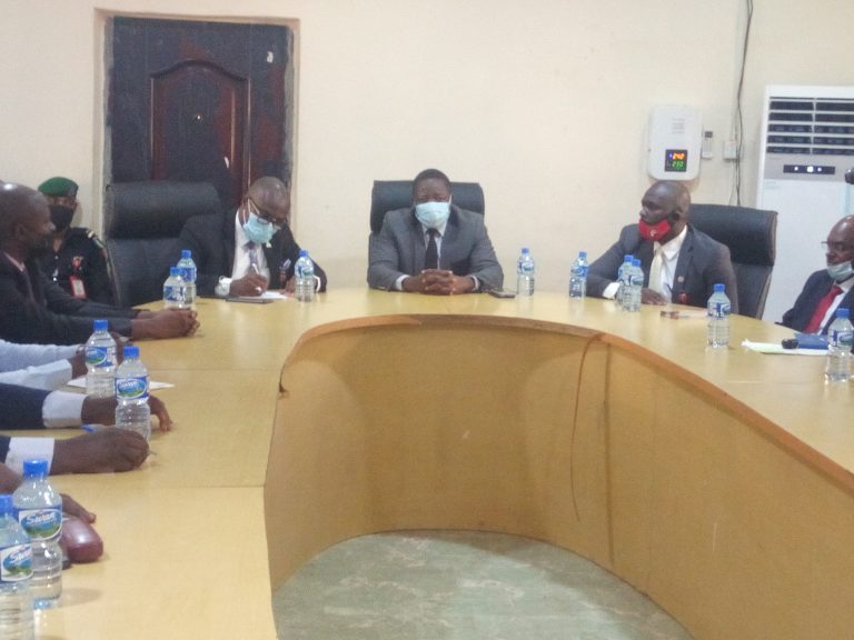 EFCC's Mr Bawa Usman Kaltungo at a roundtable discussion with Compliance Officers of various commercial banks.