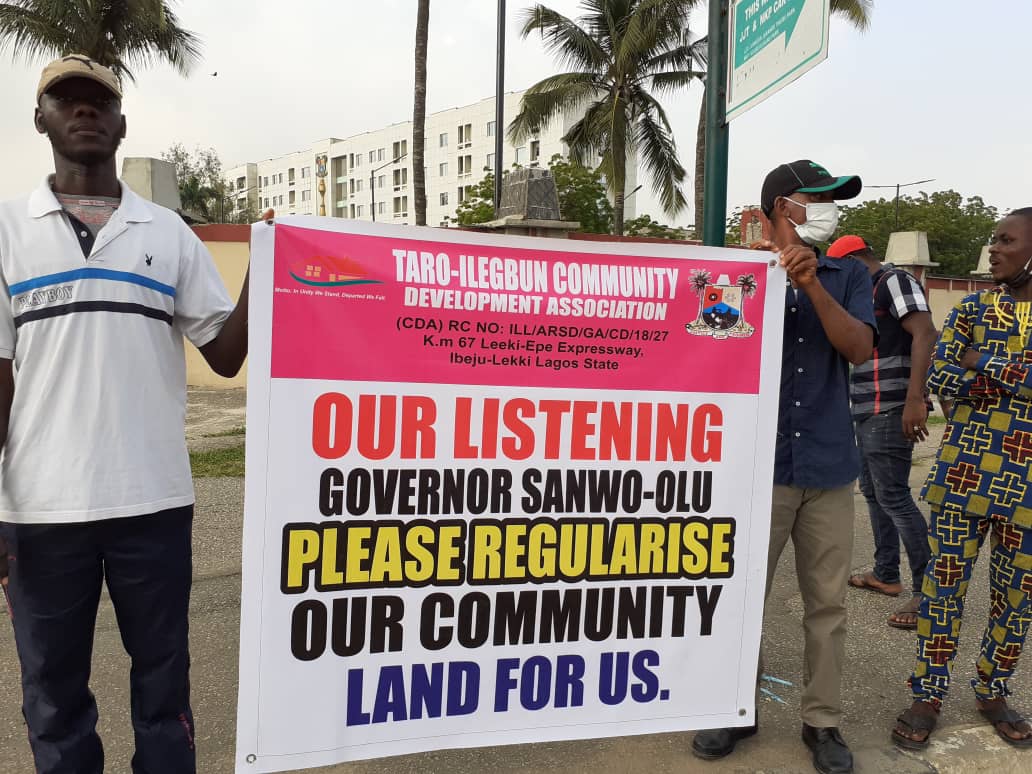Taro-Ilegbun residents protesting at Lagos Assembly on Monday