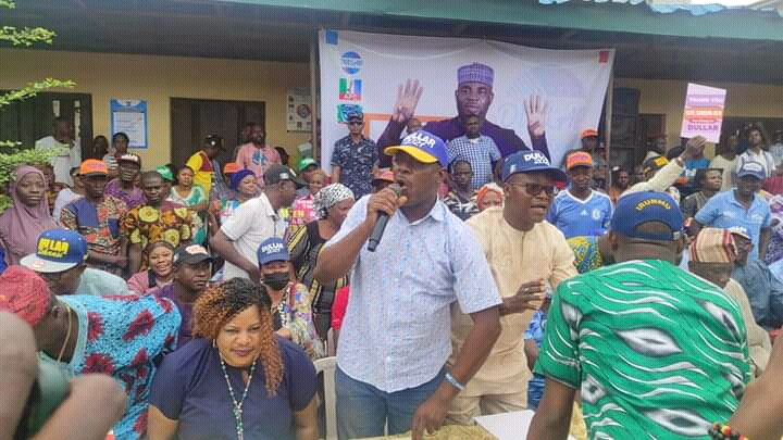 APC leaders in Somolu rally for Salawu