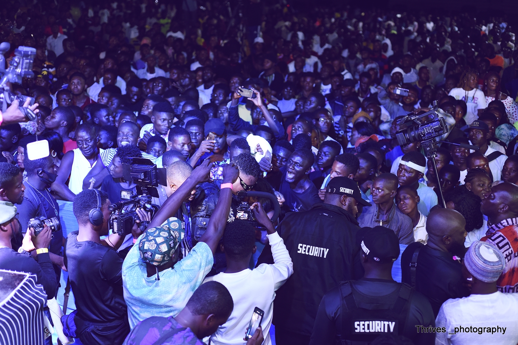 Jumabee performing at the Lokoja  Concert 