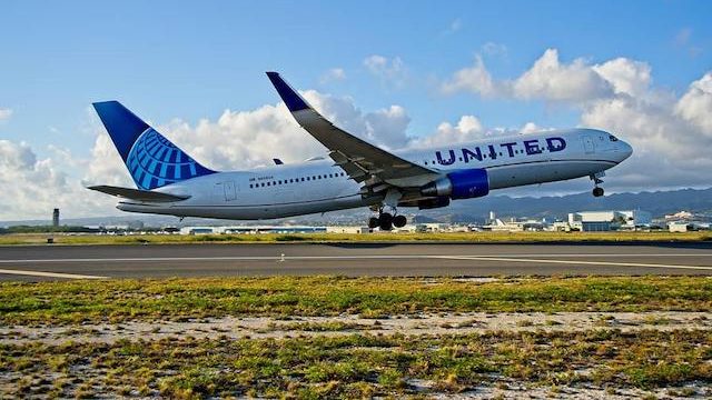 United Airlines orders Boeing 737 Max 8, Airbus jets