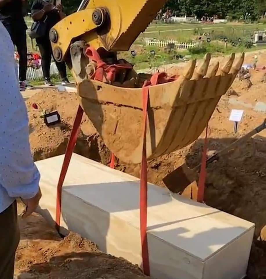 Photos: Sound Sultan buried in US