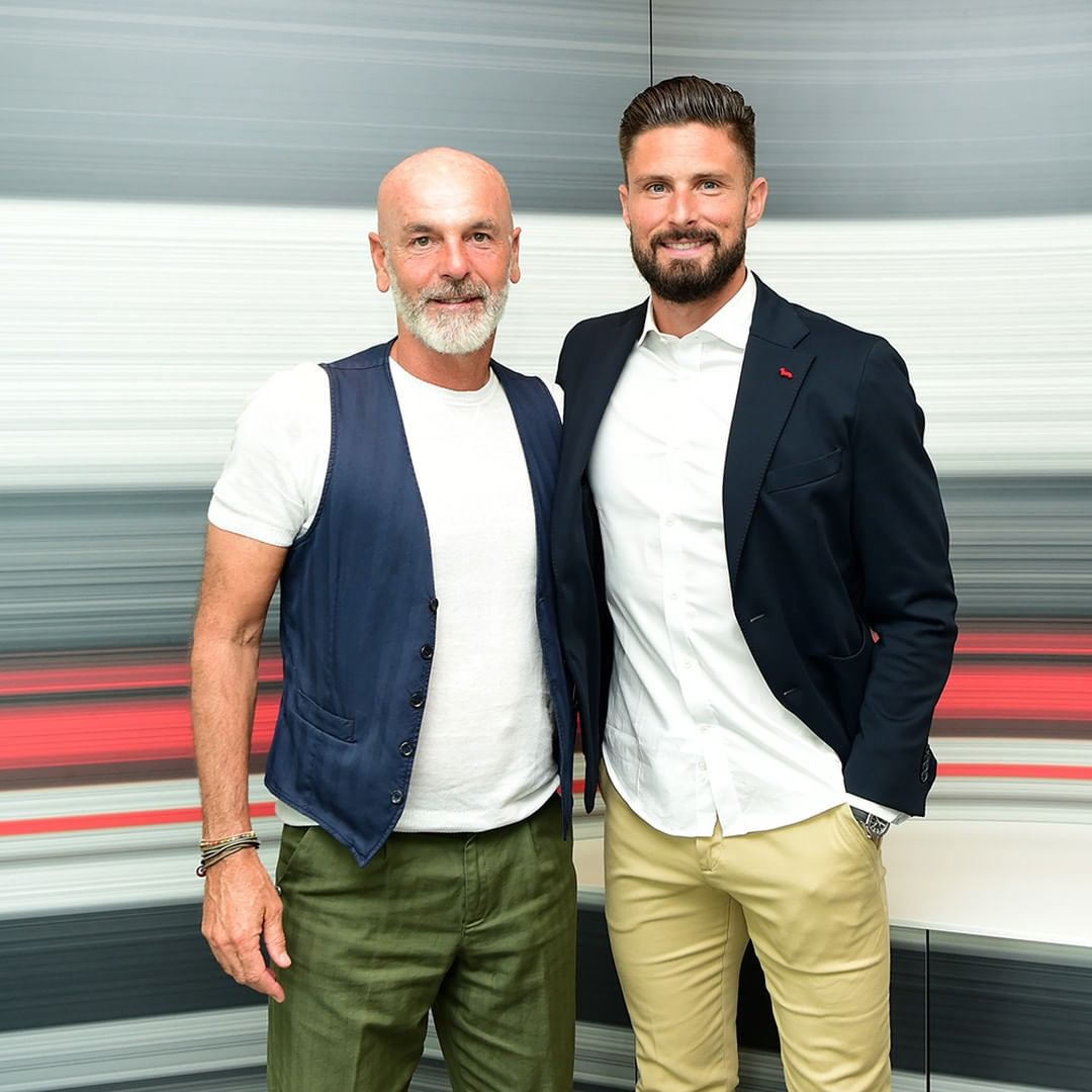 Ac Milan completes signing of Olivier Giroud