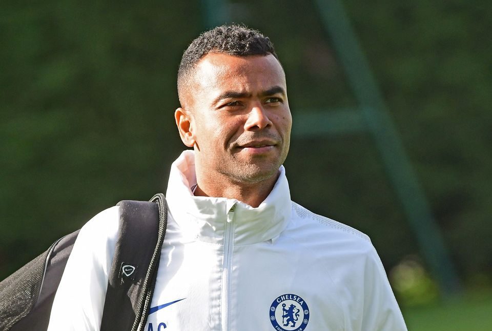 Ashley Cole to assist in coaching England U-21