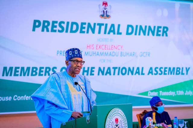 Buhari speaks at the dinner with National Assembly members