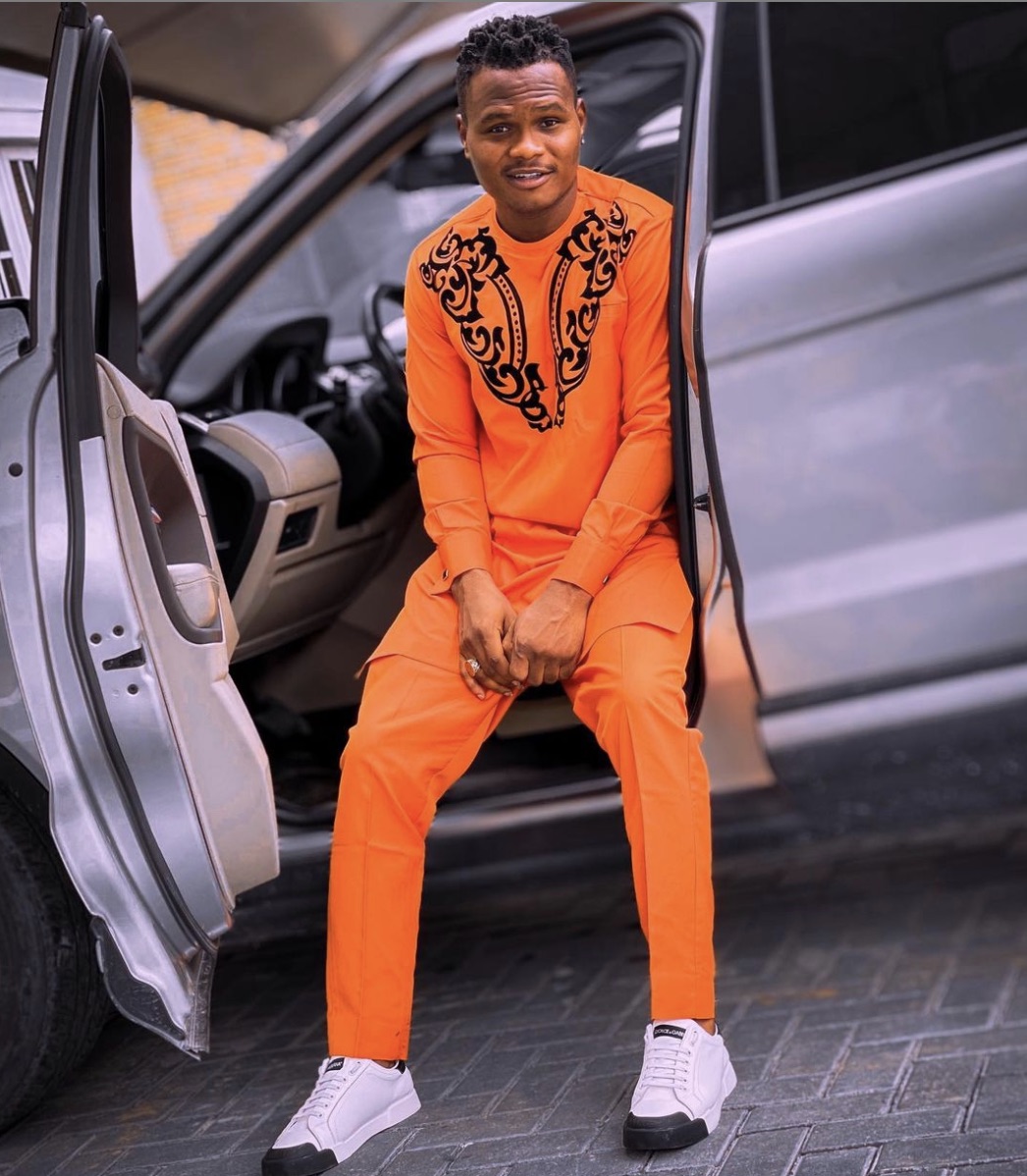 Oluwadorlaz poses in the car before it crashed