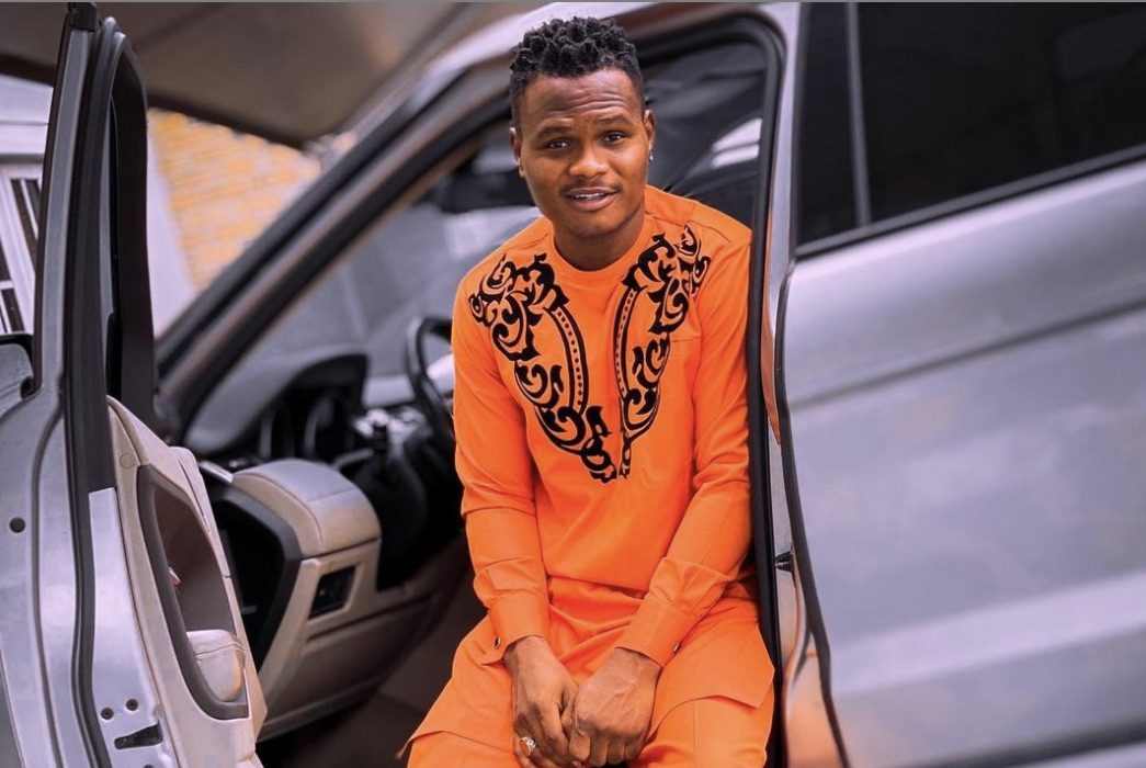 Oluwadorlaz poses in the car before it crashed