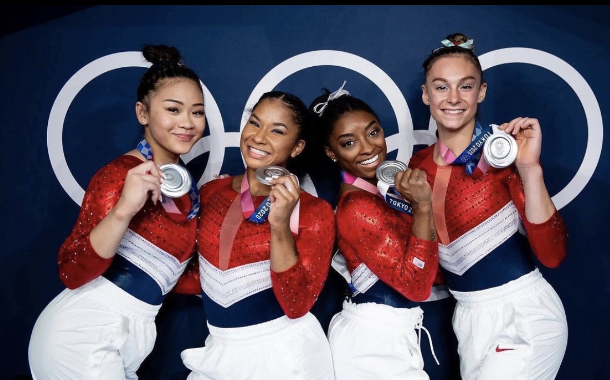 Simone Biles, 2nd left with the Silver medalists on Tuesday