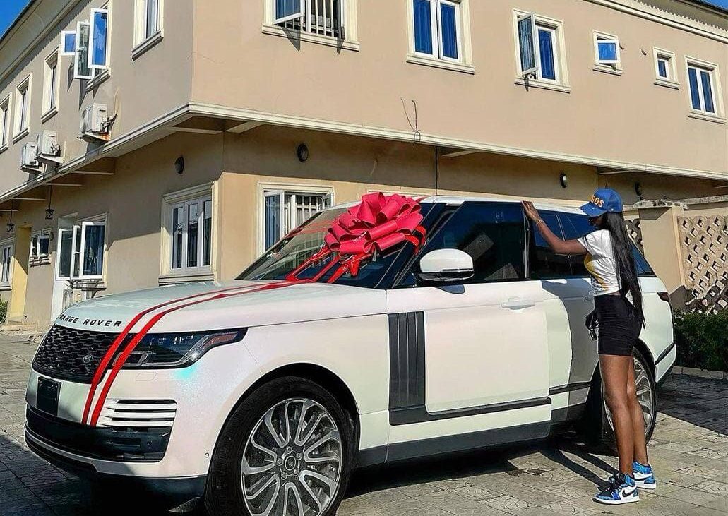 Tolu Bally shares pictures of her newly acquired Range Rover