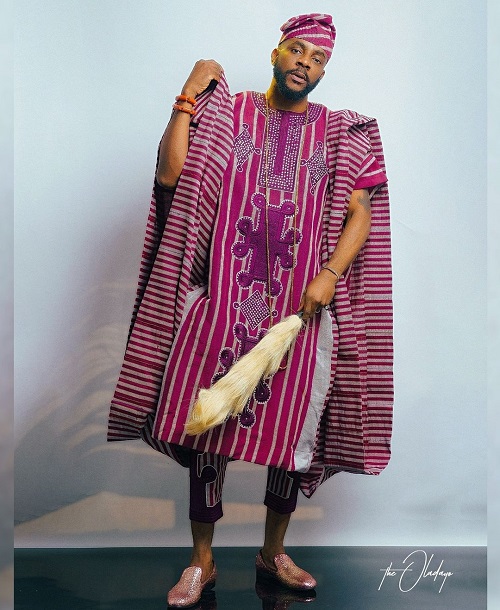 Ebuka poses in the ‘Olode Metta’ three- piece Aso Oke agbada