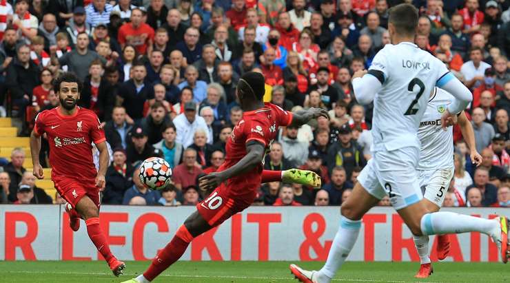 Liverpool cruise on with comfortable win at Anfield 