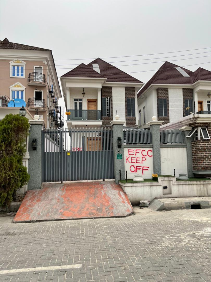 Properties Taken from fraudsters Tobilola Ibrahim Bakare and Alimi Seun Sikiru
