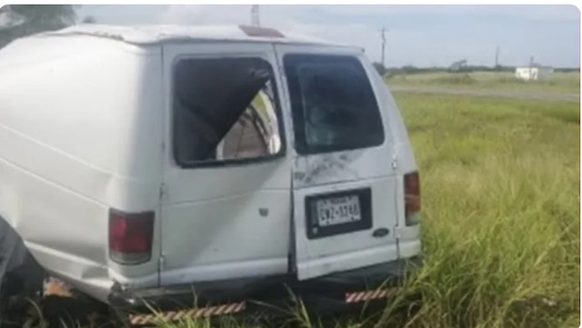 The van carrying migrants. Photo Brooks County Sheriff’s office