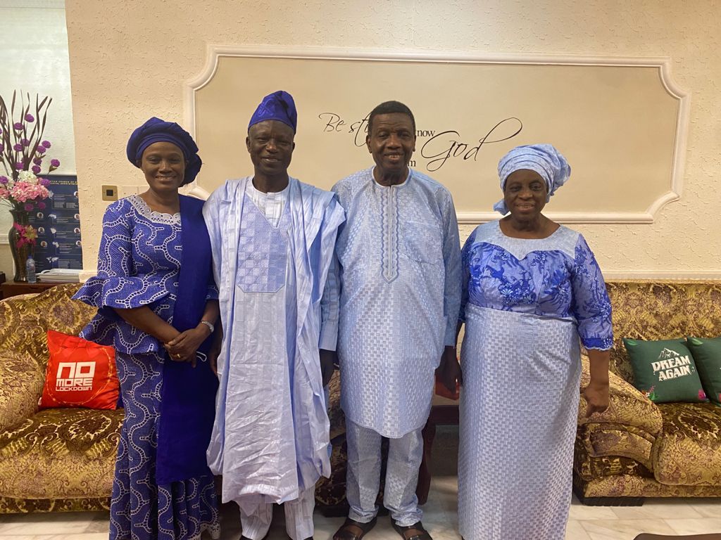 Bishop Francis Wale Oke and his wife with Pastor Enoch Adeboye and his wife
