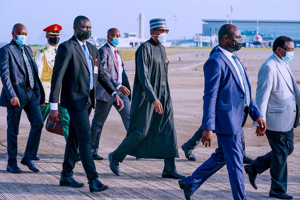 President Buhari makes his way to the Air Force One plane