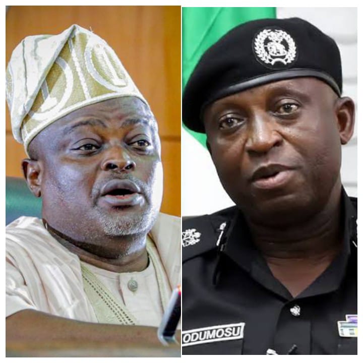 Obasa condoles with Odumosu over mother's death