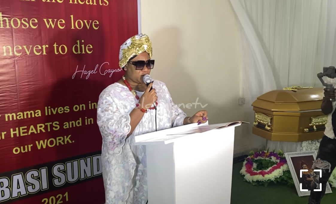 Nkechi Blessing-Sunday reading tribute at her mother's burial