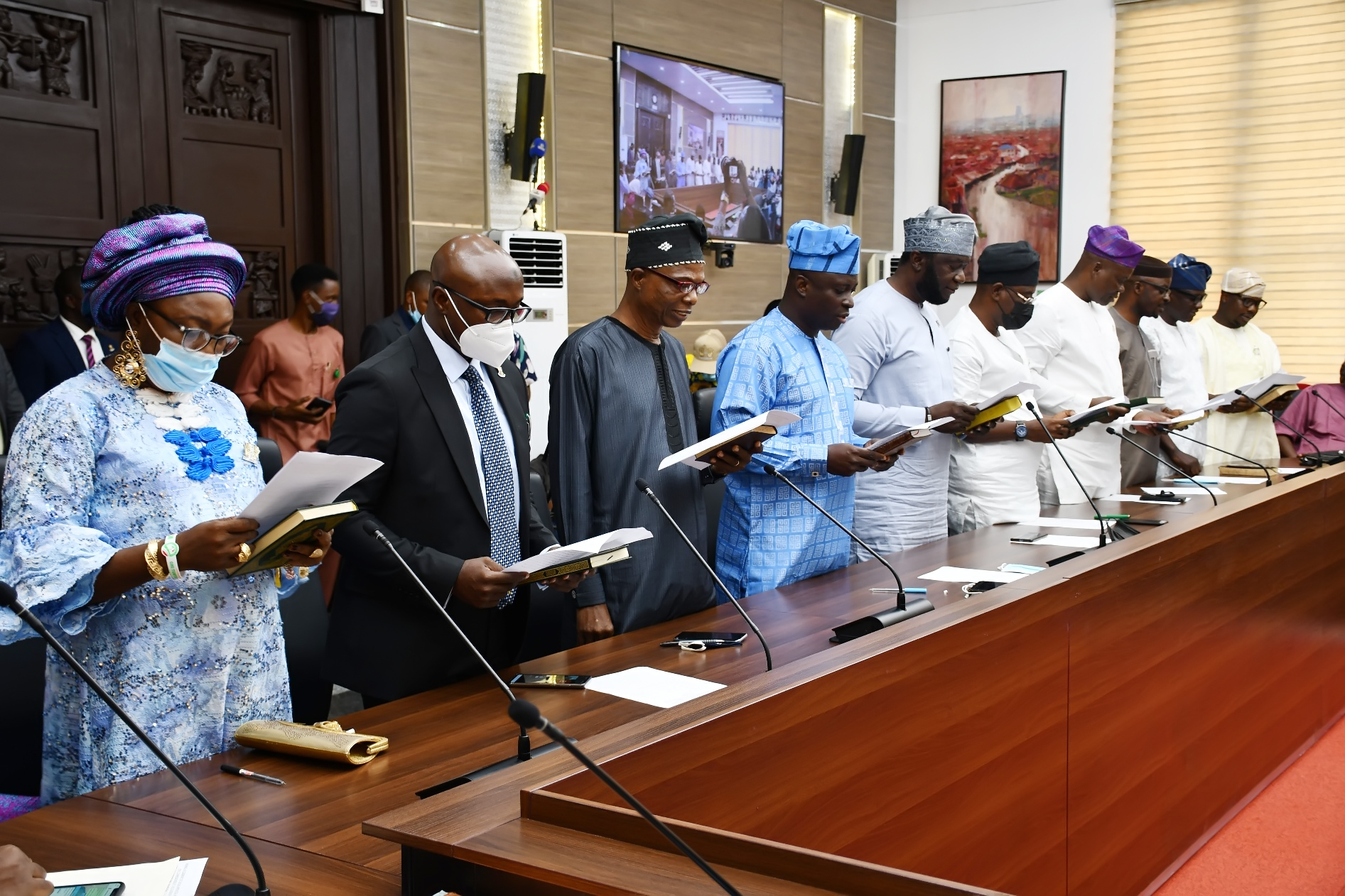 The Newly and re-appointed Commissioners, from left, Alhaja Kafilat Olayiwola; Dr Taiwo Ladipo; Mr Olusegun Olayiwola; Prof Musibau Babatunde; Mr Segun Oni; Barr. Abiodun Abdul-Raheem; Dr Wasiu Olatunbosun; Barr. Olasunkanmi Olaleye; Mr Adeniyi Adebisi and Seun Fakorede taking the oat during their swearing-in as Commissioners in Oyo State held at Governor's Office, Secretariat, Ibadan.