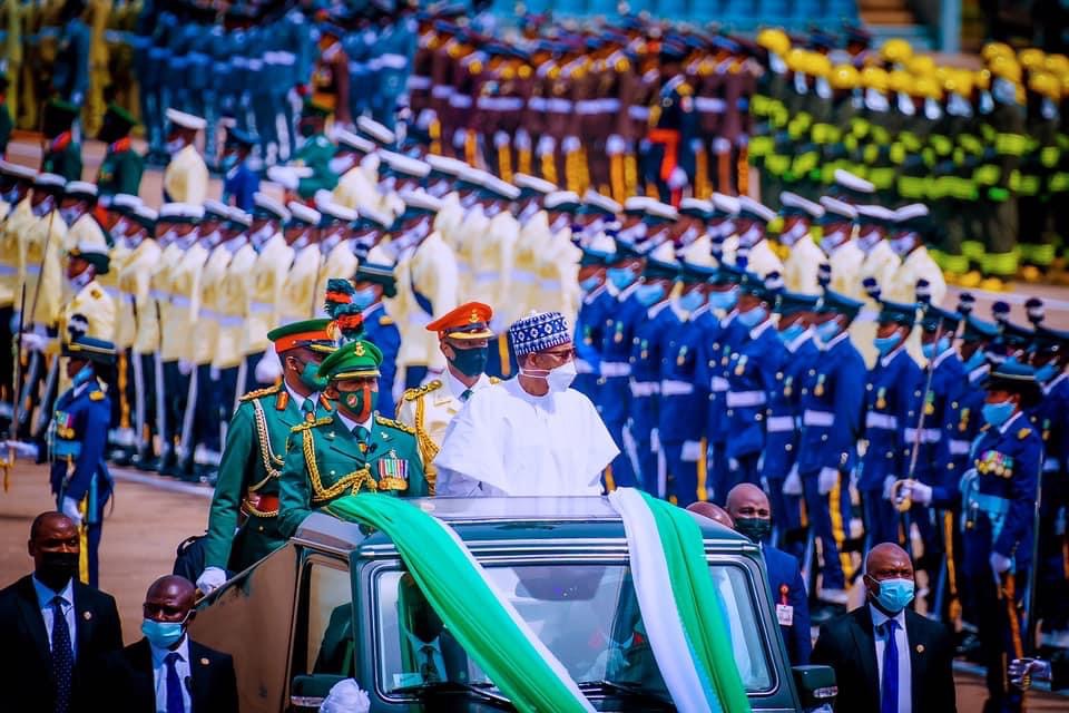 Buhari in a motorcade