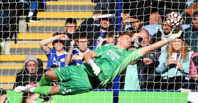 Aaron Ramsdale makes incredible saves for Arsenal against Leicester