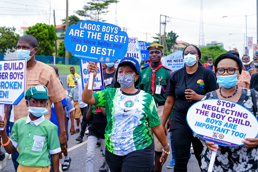 Lagos State First Lady, Dr. (Mrs.) Ibijoke Sanwo-Olu (middle) during an awareness walk on launch of The Boy Child Initiative of her office, held from Ikeja City Mall to Lagos House, Alausa, Ikeja, on Saturday, October 9, 2021.