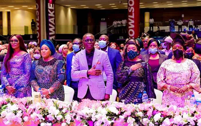L-R: Ogun State First Lady, Mrs Bamidele Abiodun; Wife of Lagos State Deputy Governor, Mrs Oluremi Hamzat; the State Governor, Mr Babajide Sanwo-Olu; his wife and Chairman, Committee of Wives of Lagos State Officials (COWLSO), Dr. Ibijoke Sanwo-Olu; and Wife of the Speaker, House of Representatives, Mrs Salamatu Gbajabiamila, during the Gala Night of the 21st National Women’s Conference of COWLSO, held at Eko Hotels and Suites, Victoria Island, Lagos, on Wednesday, October 27, 2021.
