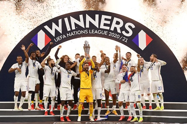 France team with the UEFA Nations League cup