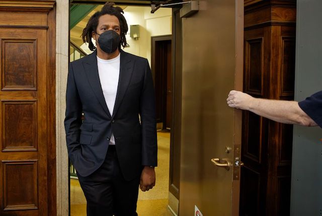 Jay-Z arriving in Manhattan court on Friday