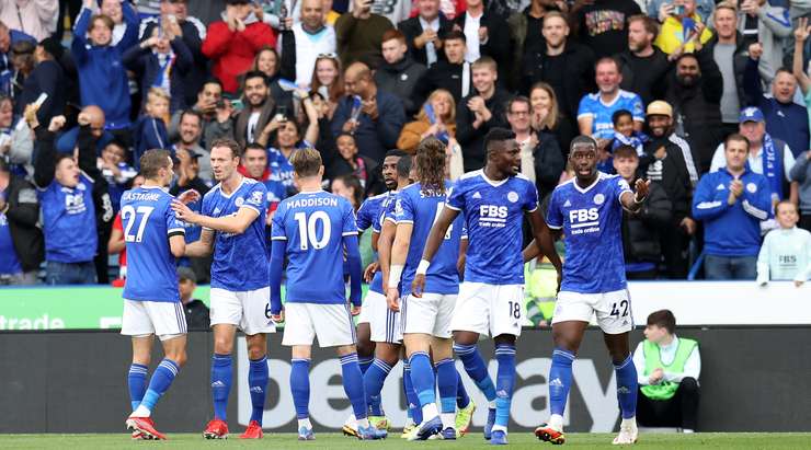 Leicester City thrash United