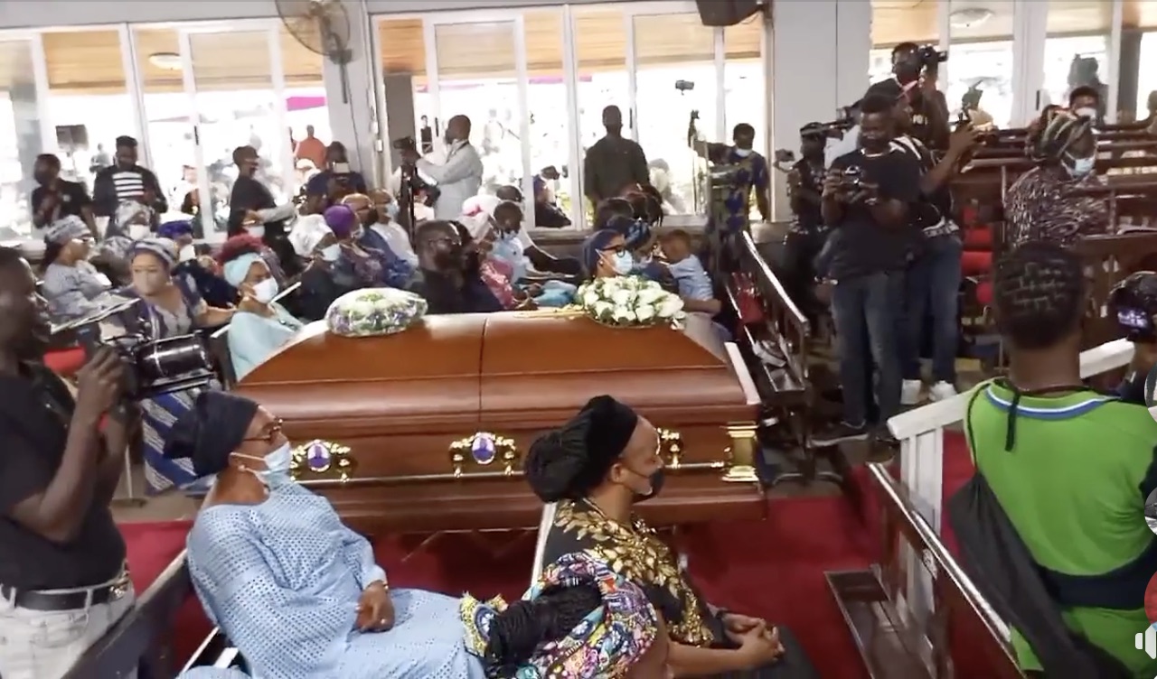 Actress Bimbo Oshin reads tearful tribute to late husband at funeral [Photos]