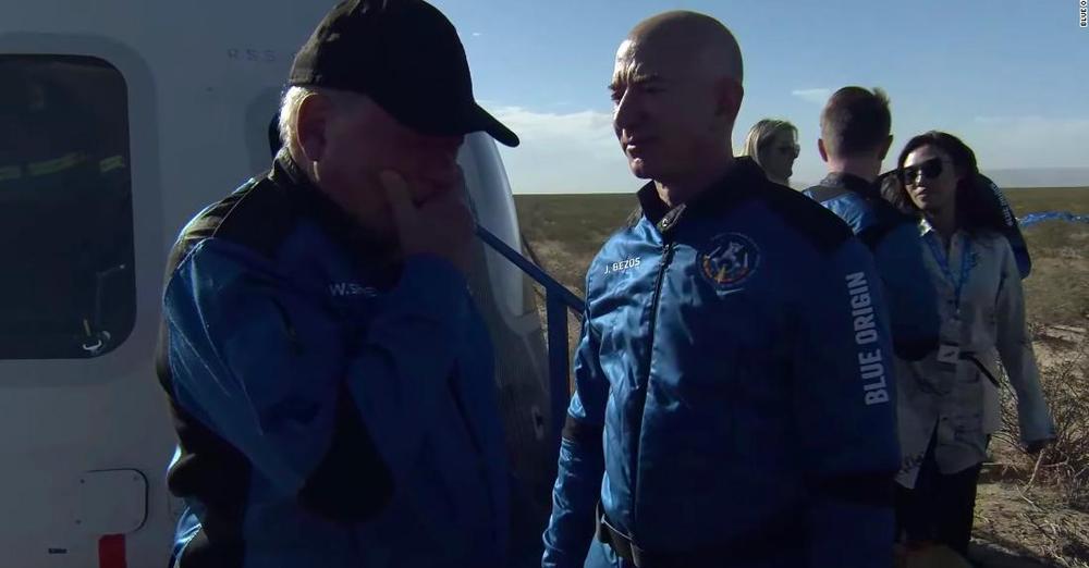 Shatner with Jeff Bezos on arrival back to earth