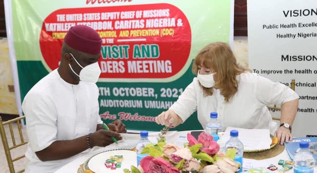 U.S. Mission Chargé d'affaires Kathleen FitzGibbon with Abia deputy governor Chief Oko Chukwu