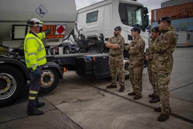 Soldiers deliver petrol in UK amidst shortage